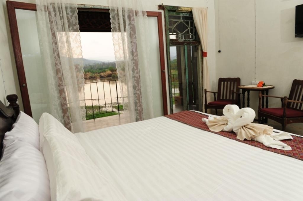 Phu-Anna Eco House Hotel Hot ภายนอก รูปภาพ
